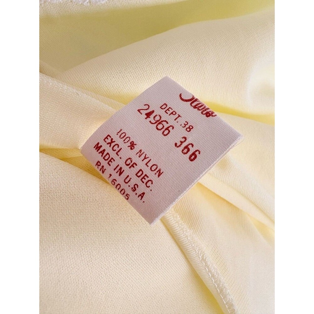 VTG Sears Pastel Yellow Nylon Mesh Lace Short Robe Size M - Picture 9 of 12